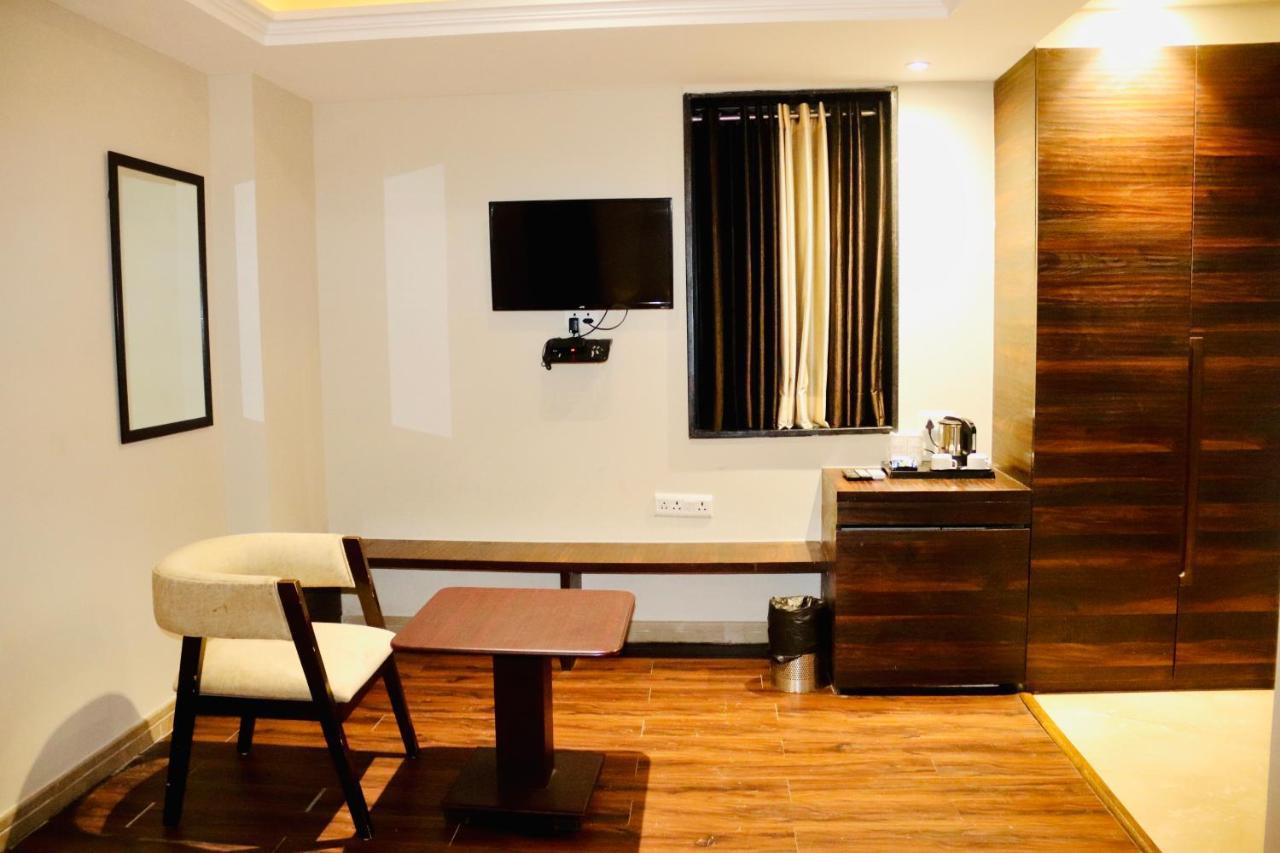 Hotel Magic Tree Karol Bagh Metro Station 뉴델리 외부 사진