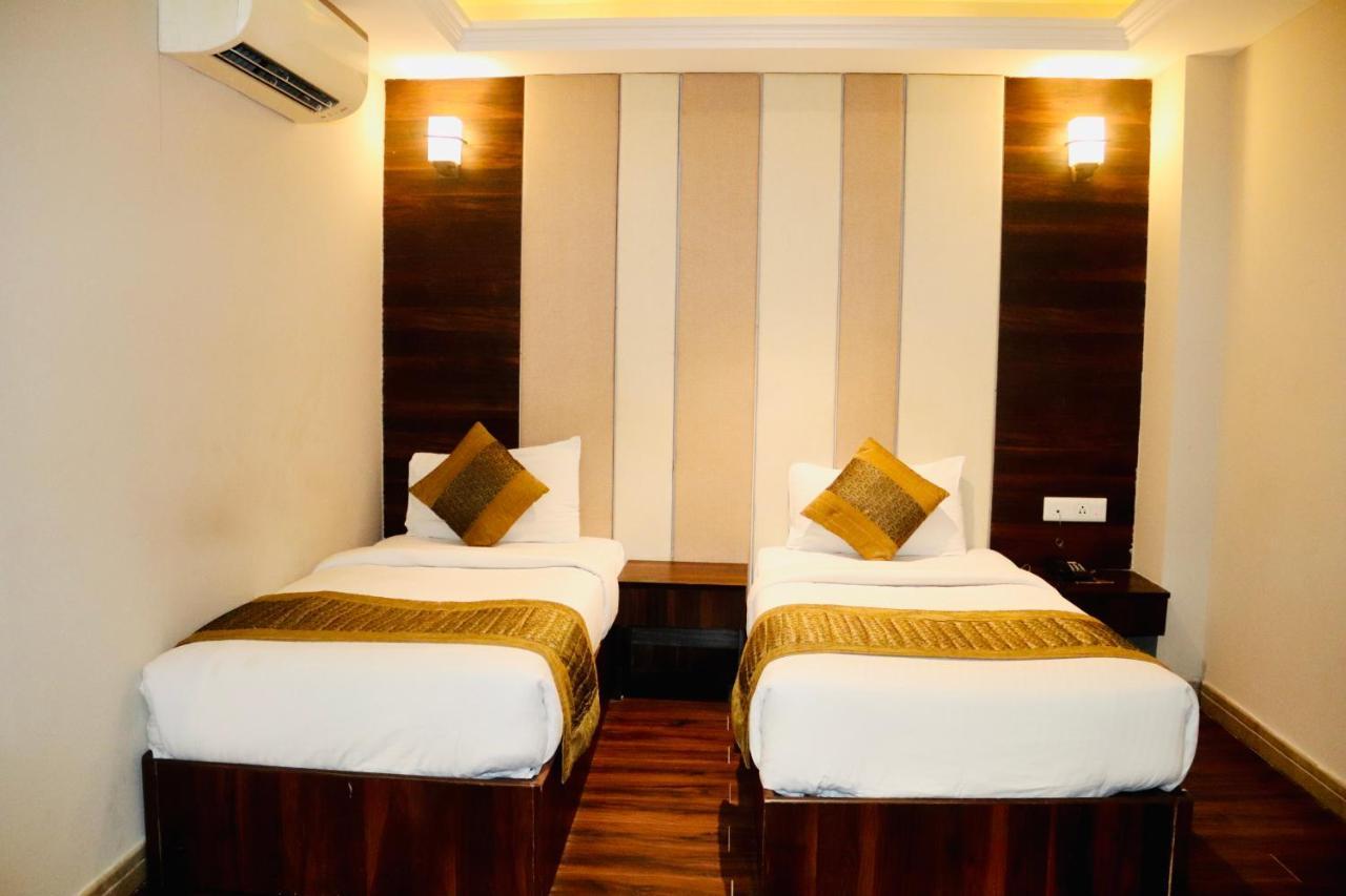 Hotel Magic Tree Karol Bagh Metro Station 뉴델리 외부 사진